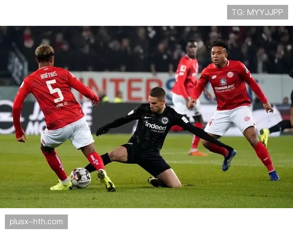 格罗宁根新赛季阵容深度解析:青春风暴与老将经验共筑复兴之路 格罗宁根新赛季阵容深度解析:青春风暴与老将经验共筑复兴之路