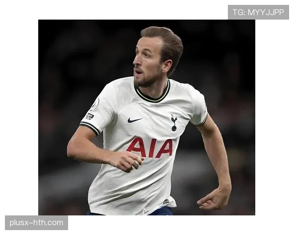 拜仁更衣室矛盾传闻增加,球队稳定性面临考验,对赛季走势形成制约