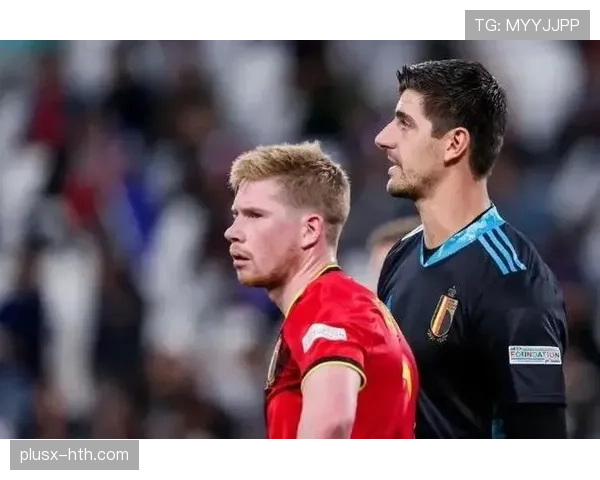 库尔图瓦对利物浦曼城的极限扑救名场面解析